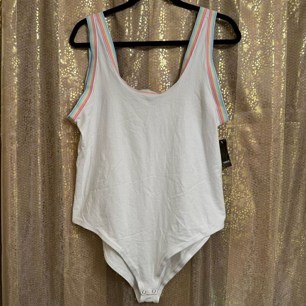 Torrid Bright White Foxy Scoop Neck Ribbed Ringer Bodysuit 2X 18/20 NWT